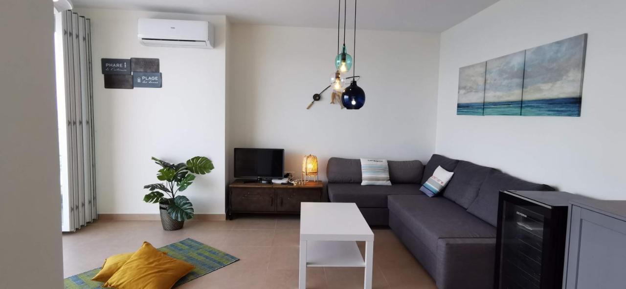 La Perla Cruise Apartment On Private Beach, Modern With Aircon & Wifi Benalmadena Bagian luar foto
